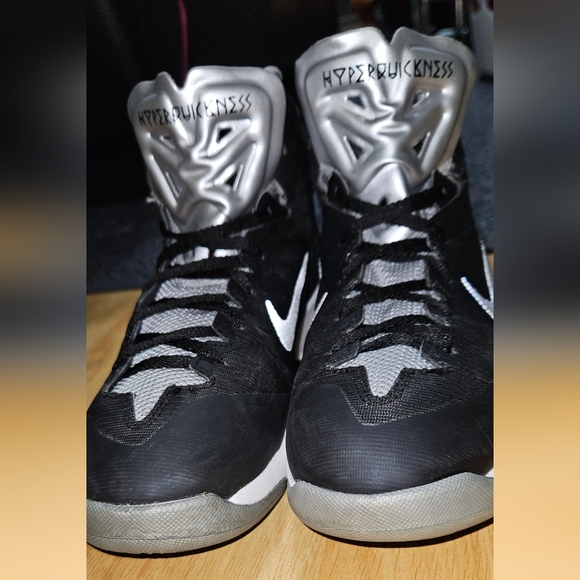 Nike Hyperquickness high tops - Picture 7 of 9